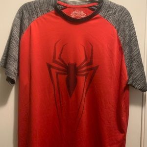 Ultimate Spiderman Athletic Shirt with 3D spider logo, size XL